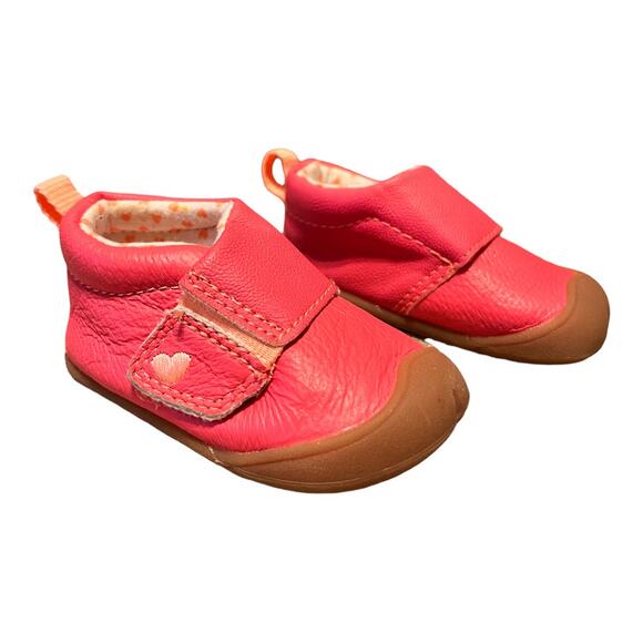 Carter's Baby Shoes Booties Rubber Sole Sz 2.5 Pink ABBY-P4 First Steps No Slip - Picture 1 of 7